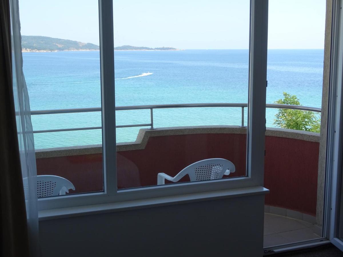 Dobrevi Guest House Primorsko Bagian luar foto
