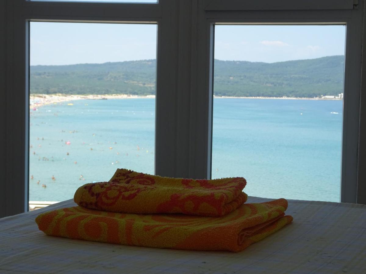 Dobrevi Guest House Primorsko Bagian luar foto