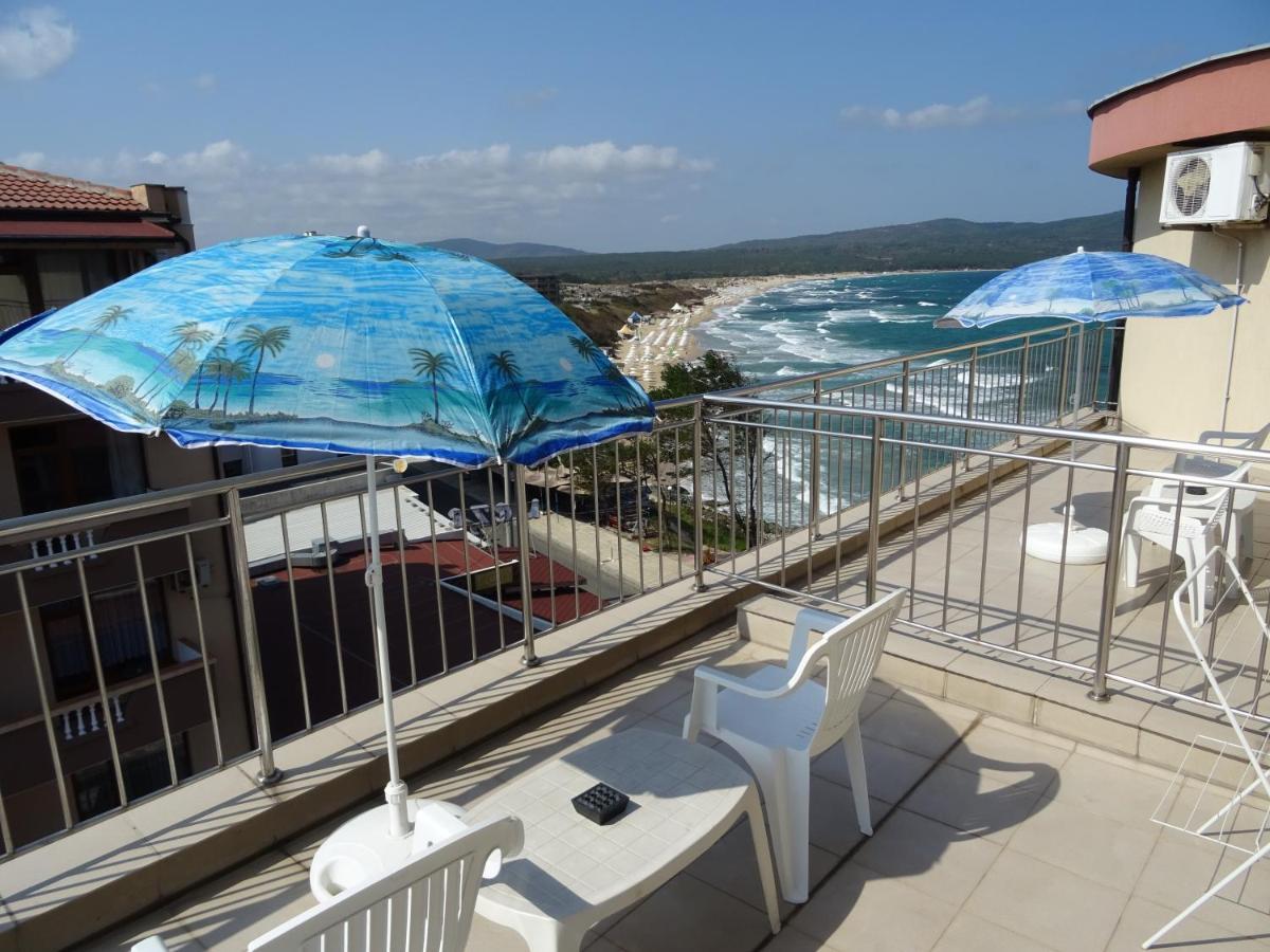 Dobrevi Guest House Primorsko Bagian luar foto