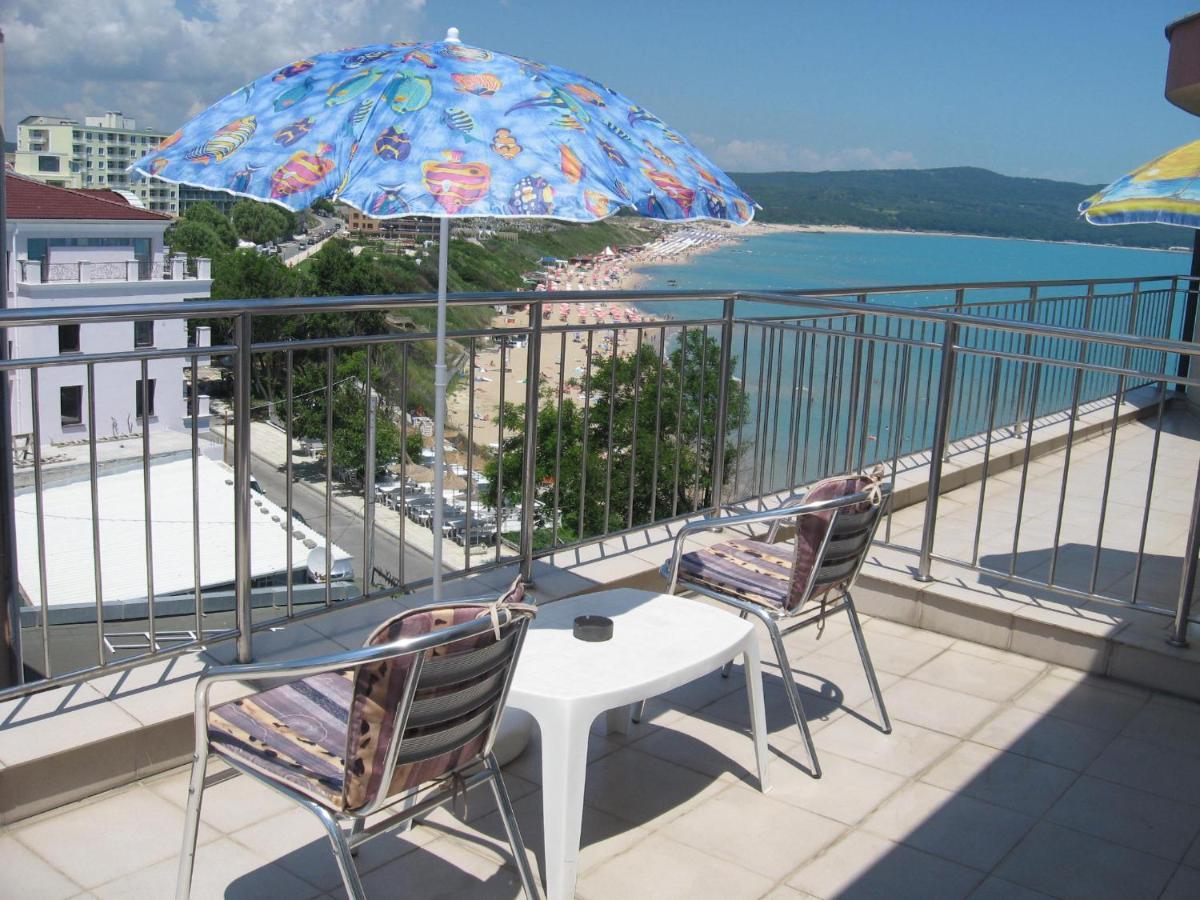 Dobrevi Guest House Primorsko Bagian luar foto