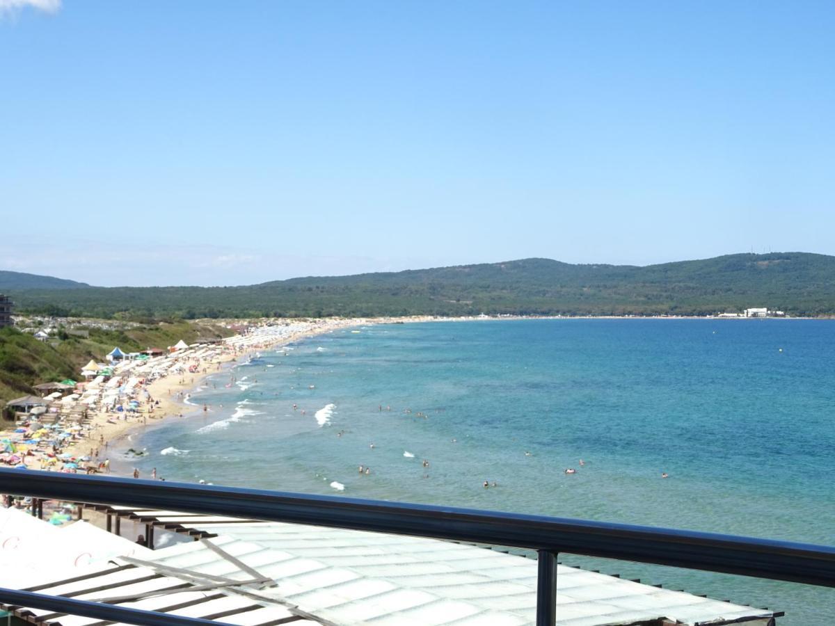 Dobrevi Guest House Primorsko Bagian luar foto
