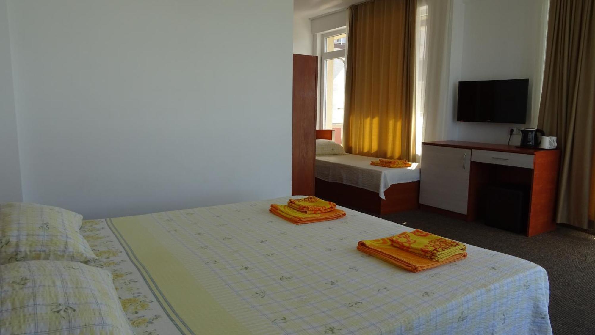 Dobrevi Guest House Primorsko Bagian luar foto