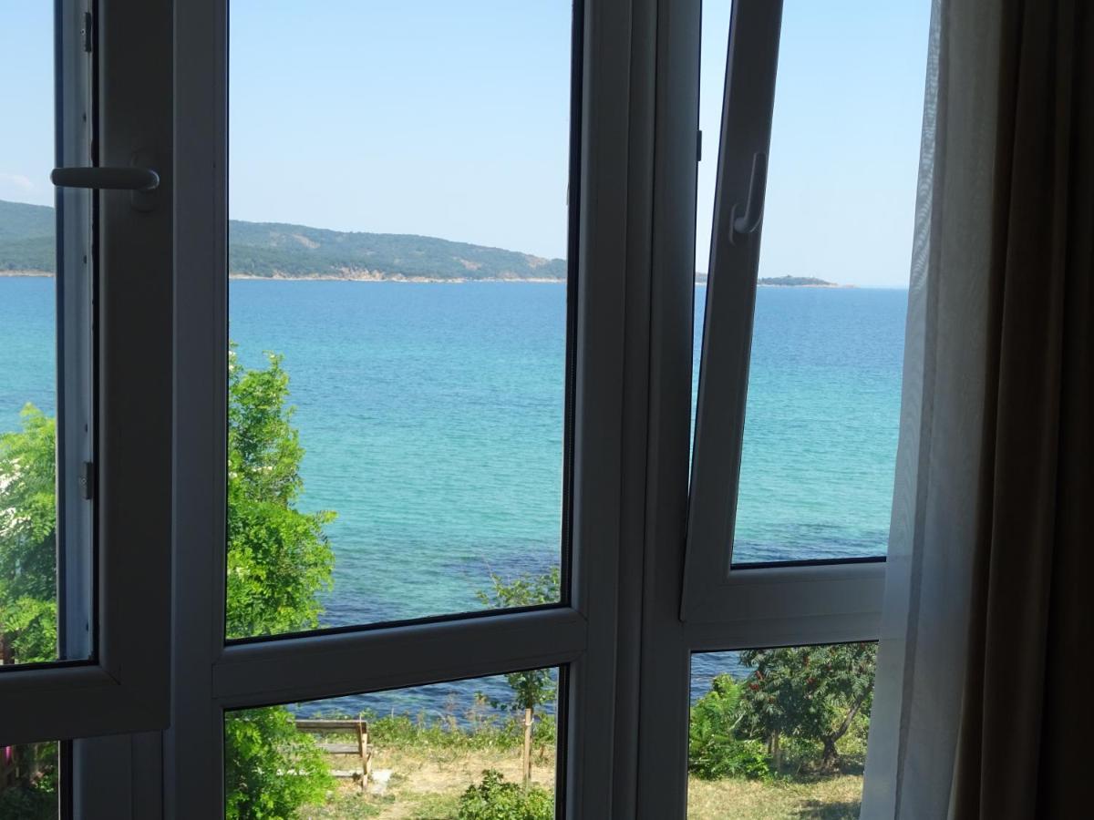Dobrevi Guest House Primorsko Bagian luar foto